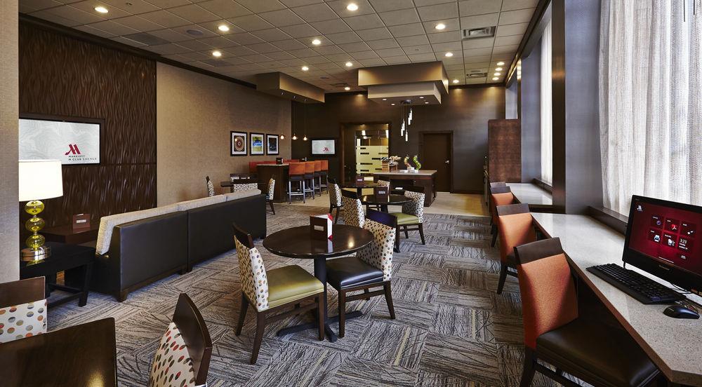 Готель Columbus Airport Marriott Екстер'єр фото